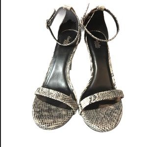 Charlotte Russe snakeskin heels / 10 / like new
